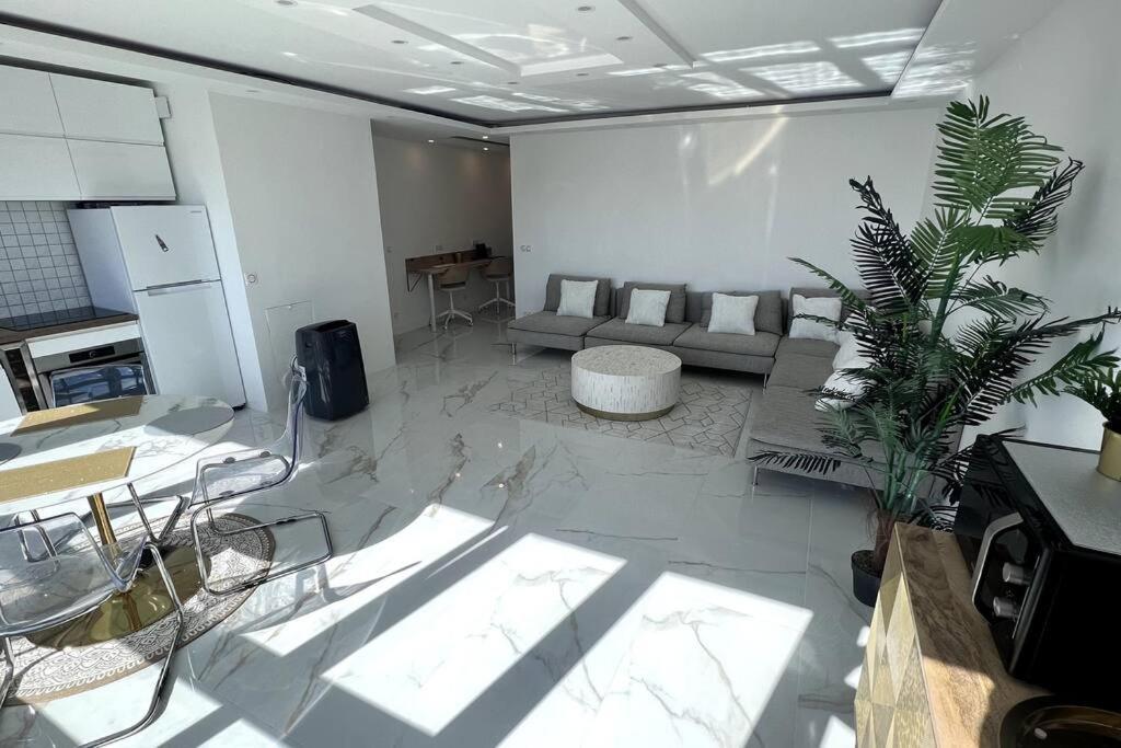 Nice Apartment With Amazing View Of Paris + Parking Экстерьер фото