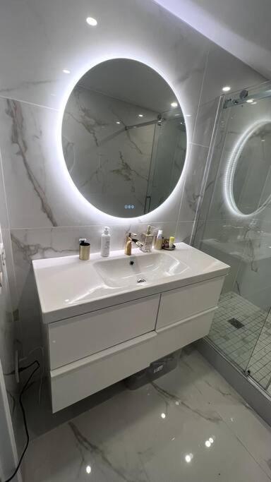 Nice Apartment With Amazing View Of Paris + Parking Экстерьер фото