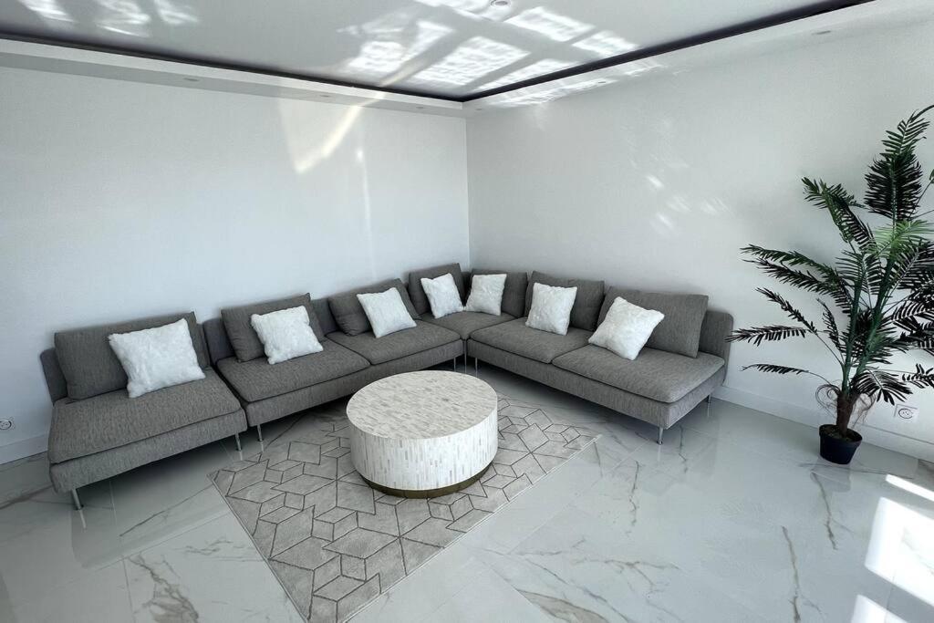 Nice Apartment With Amazing View Of Paris + Parking Экстерьер фото